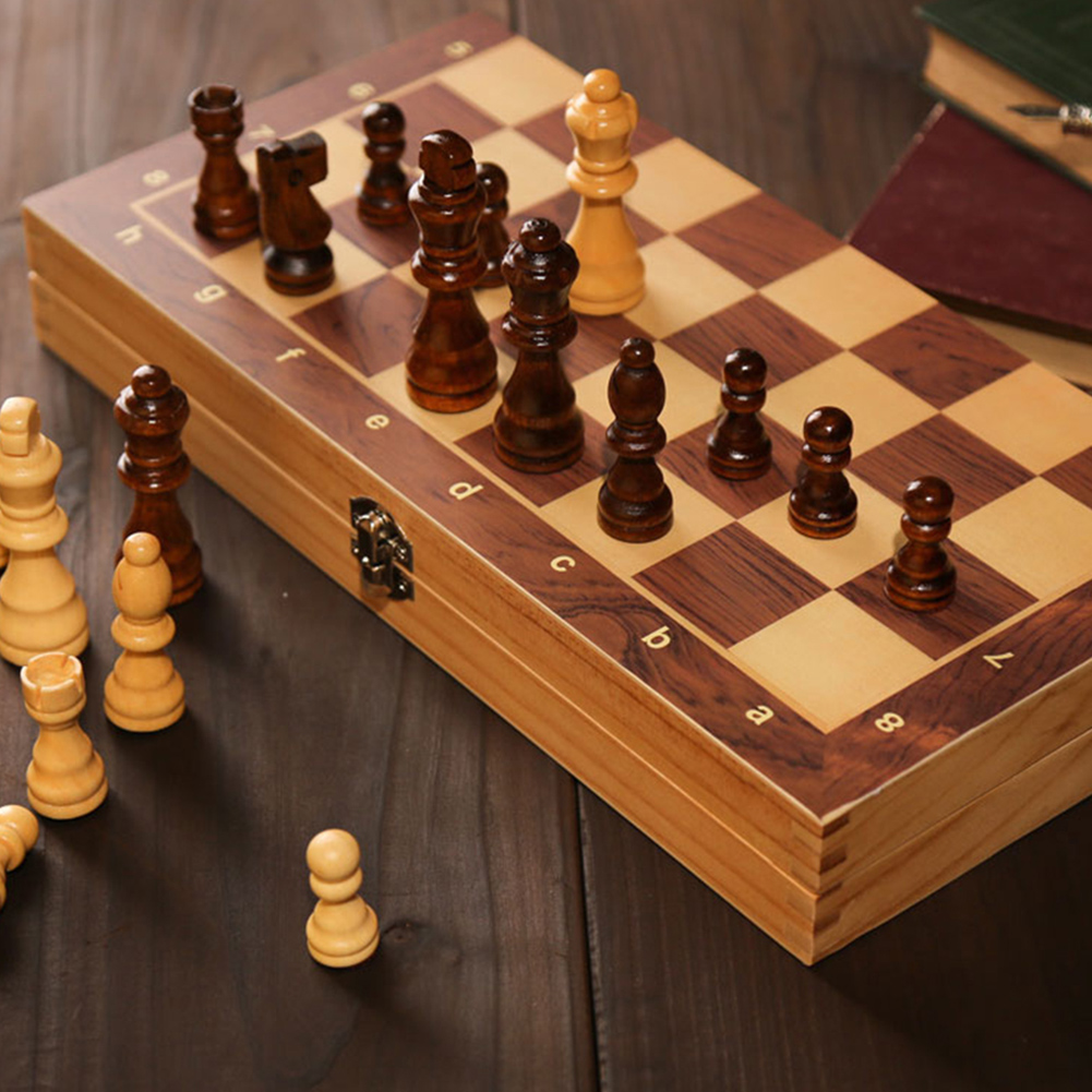 Board Game Vantage - 29x29cm großes Schachbrett zur Entwicklung des